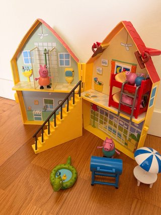 Casa Peppa Pig Amarilla con Asa