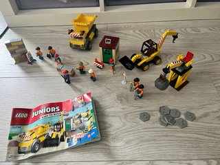 Lego Junior Construcción 10734 + set de personajes