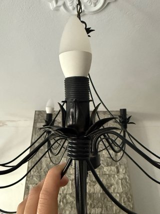 Lámpara de forja negra