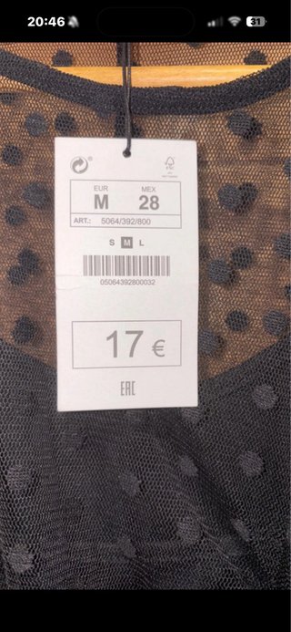 Vestido de tul negro con lunares