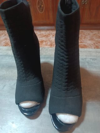 Botines Peep Toe Negros Talla 40