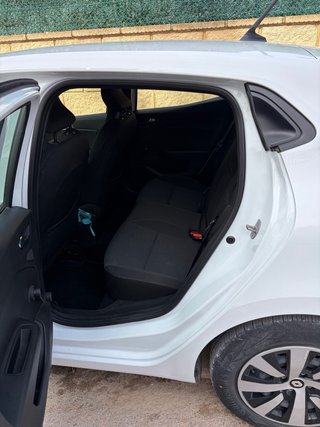 Renault Clio 2023 - 1.0 TCe Equilibre 91CV