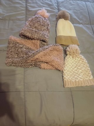 Lote 3 gorros y bufanda invierno
