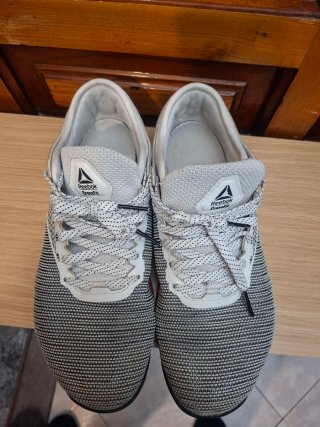 Zapatillas Reebok Gris y Blanco