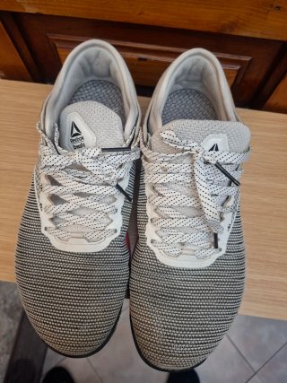 Zapatillas Reebok Gris y Blanco