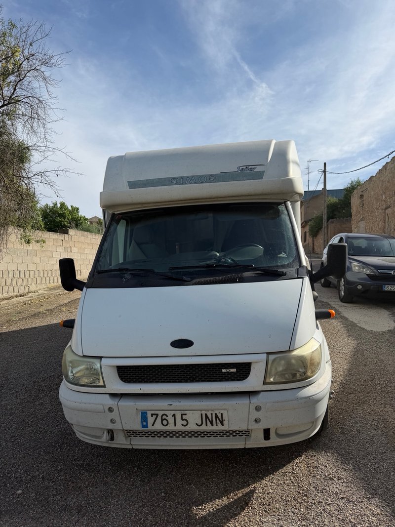 Autocaravana Ford Transit 2006 - foto 1
