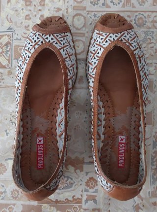 Pikolinos Bailarinas Verano Cuero Blanco y Marrón