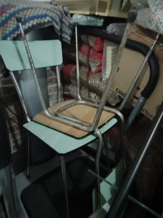 Regalo Mesa escritorio y 2 sillas