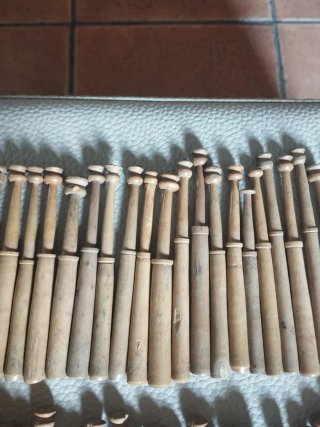 54 bolillos Antiguos