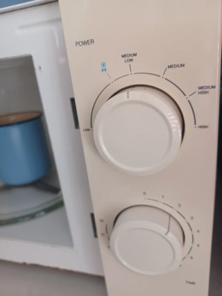 Microondas blanco