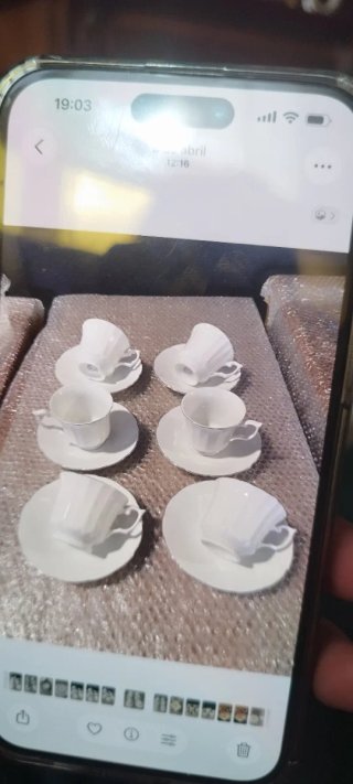 Juego de 6 tazas y platillos de porcelana