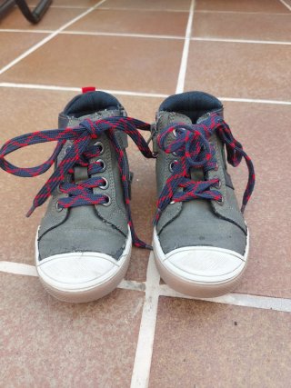 Zapatillas niño grises talla 24