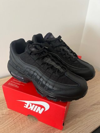 Nike Air Max 95 Negras