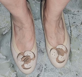 Zapatos Hualun Rote Beige Cuña Baja