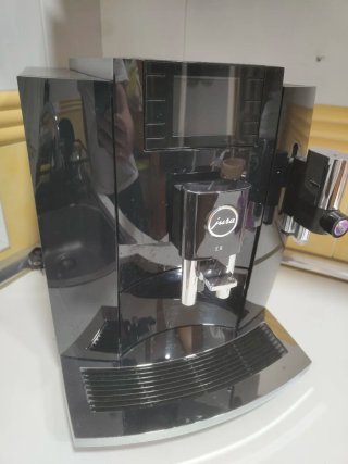 Cafetera Jura E8 Automática