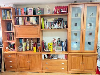 Mueble de salón comedor madera y cristal  vitrinas