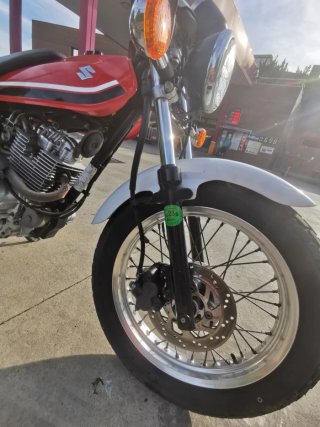 Suzuki Van Van 125cc  2014 Roja y Blanca