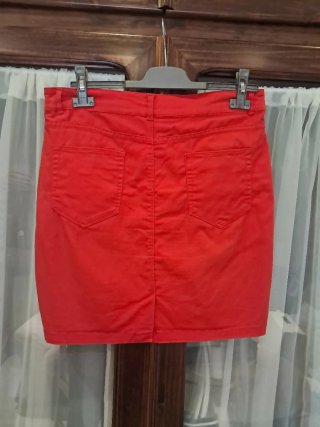 Falda corta roja talla 40 vaquera