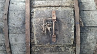 Barril antiguo de madera