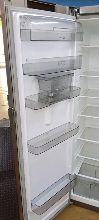 Nevera Fagor con dispensador de agua