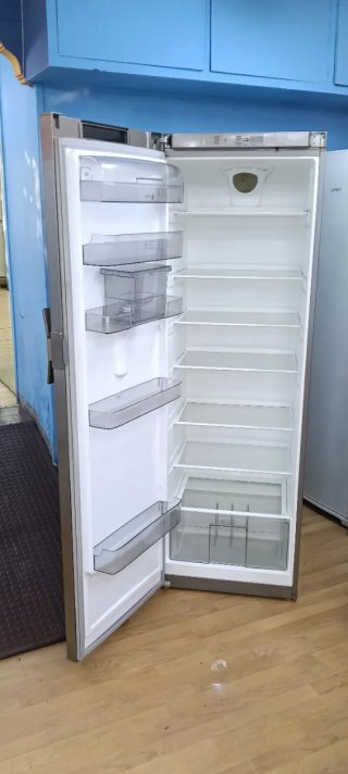 Nevera Fagor con dispensador de agua