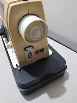 Máquina de coser Alfa 4742 antigua