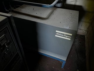 Compresor Atlas Copco GA11 con secador y calderin