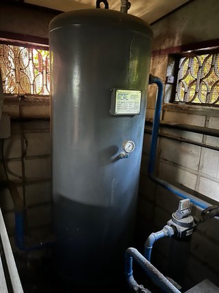 Compresor Atlas Copco GA11 con secador y calderin