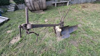Arado antiguo para restaurar