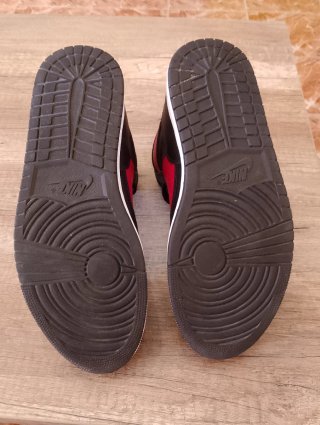 Zapatillas Jordan Jumpman Rojo y Negro Talla 42