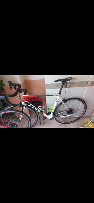 Bicicleta Cube in carbonio taglia 56