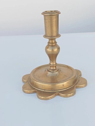 Candelabro antiguo de bronce