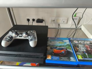 PS4 (PlayStation 4) Negra + Thecrew i f12024