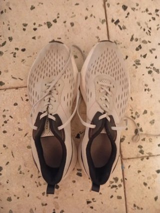 Zapatillas Kalenji Blancas y Negras