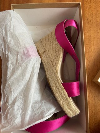 Cuñas de esparto fucsia SARAHWORLD de Sara Navarro