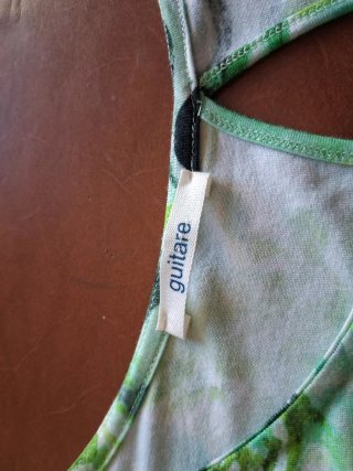 Abito fantasia  tonalità verde