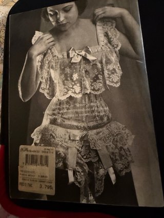 Libro 1000 Dessous History of Lingerie (Taschen)