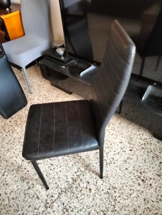 Sillas comedor polipiel negro el precio es de toda