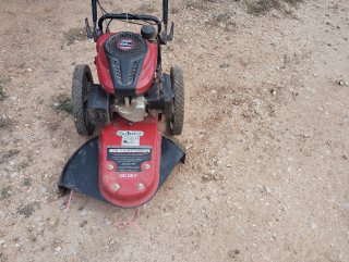 Desbrozadora GeoTech DG 58 F 196cc