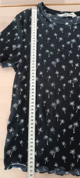 Camiseta H&M palmeras negra