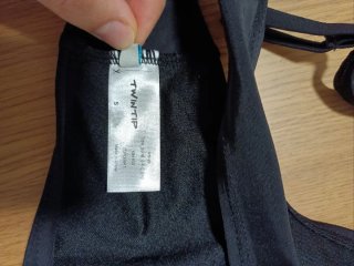 Bikini dos piezas talla S negro y fucsia