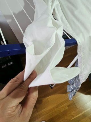 Camisa de novio  con ojales en Puños para gemelos.