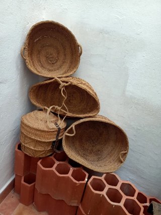 Capazos de esparto artesanales