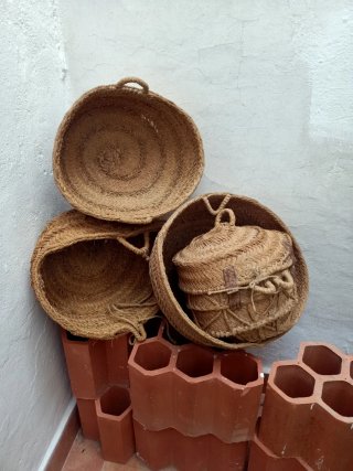 Capazos de esparto artesanales