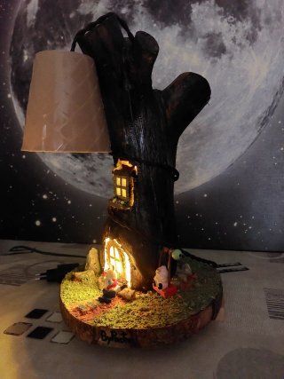 Lámpara de mesa 2 ambientes. Arte madera natura