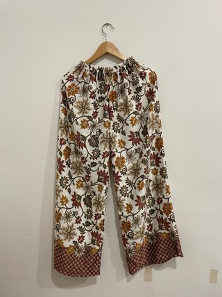 Pantalón estampado batik étnico flores