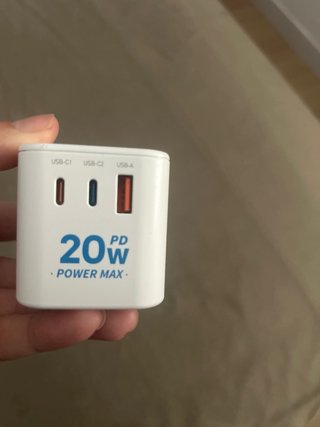 Adaptador Enchufe Universal DECOLE