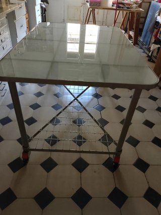 Mesa de oficina Ikea, cristal de 6mm opaco y metal