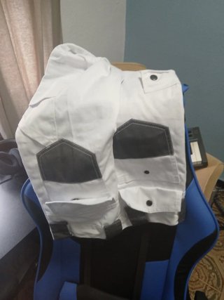 Pantalón de trabajo gris y blanco