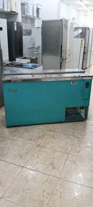 NEVERA COMERCIAL BOTELLERO CON 3 PUERTAS CORREDERA